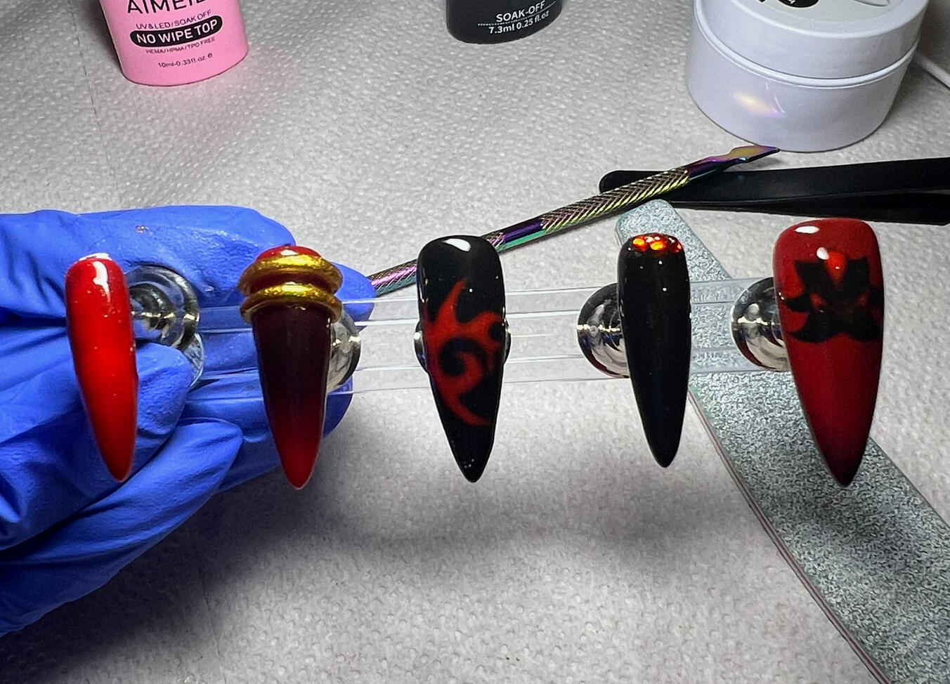 Shadow The Hedgehog (The underside is red!)