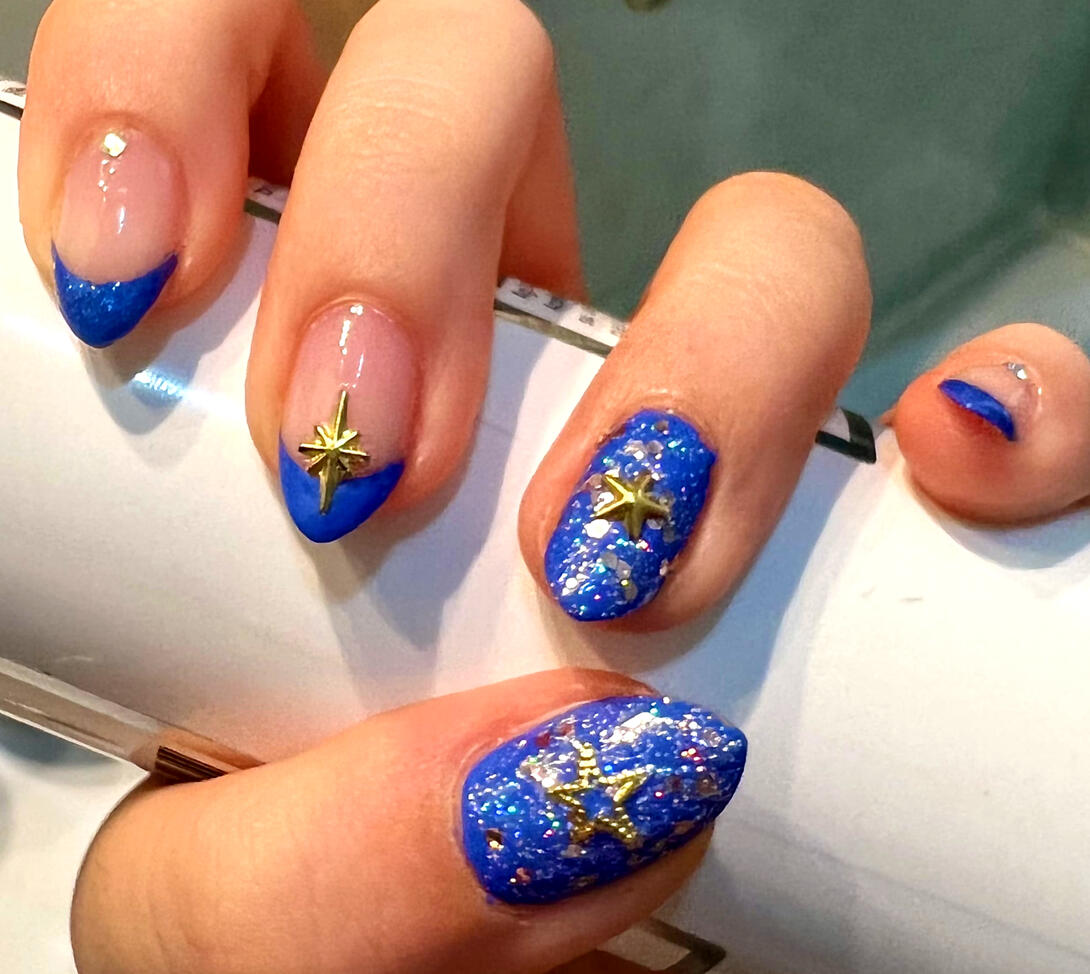 Shooting stars inspired nails